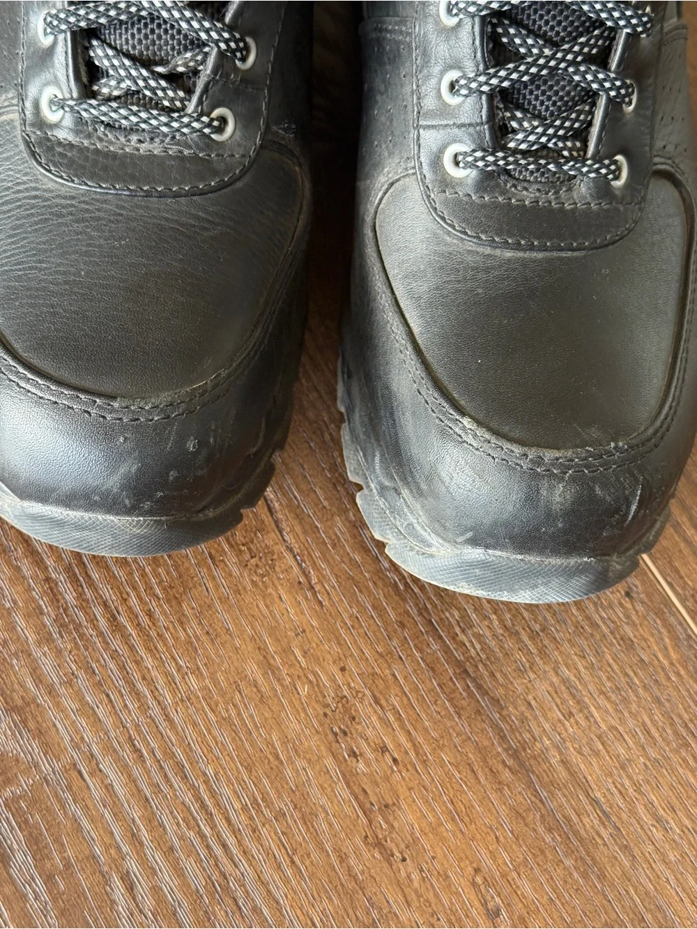 Nike Special Edition GoaDome hikers. Black Leather Men's Rugged Lace-Up Boots